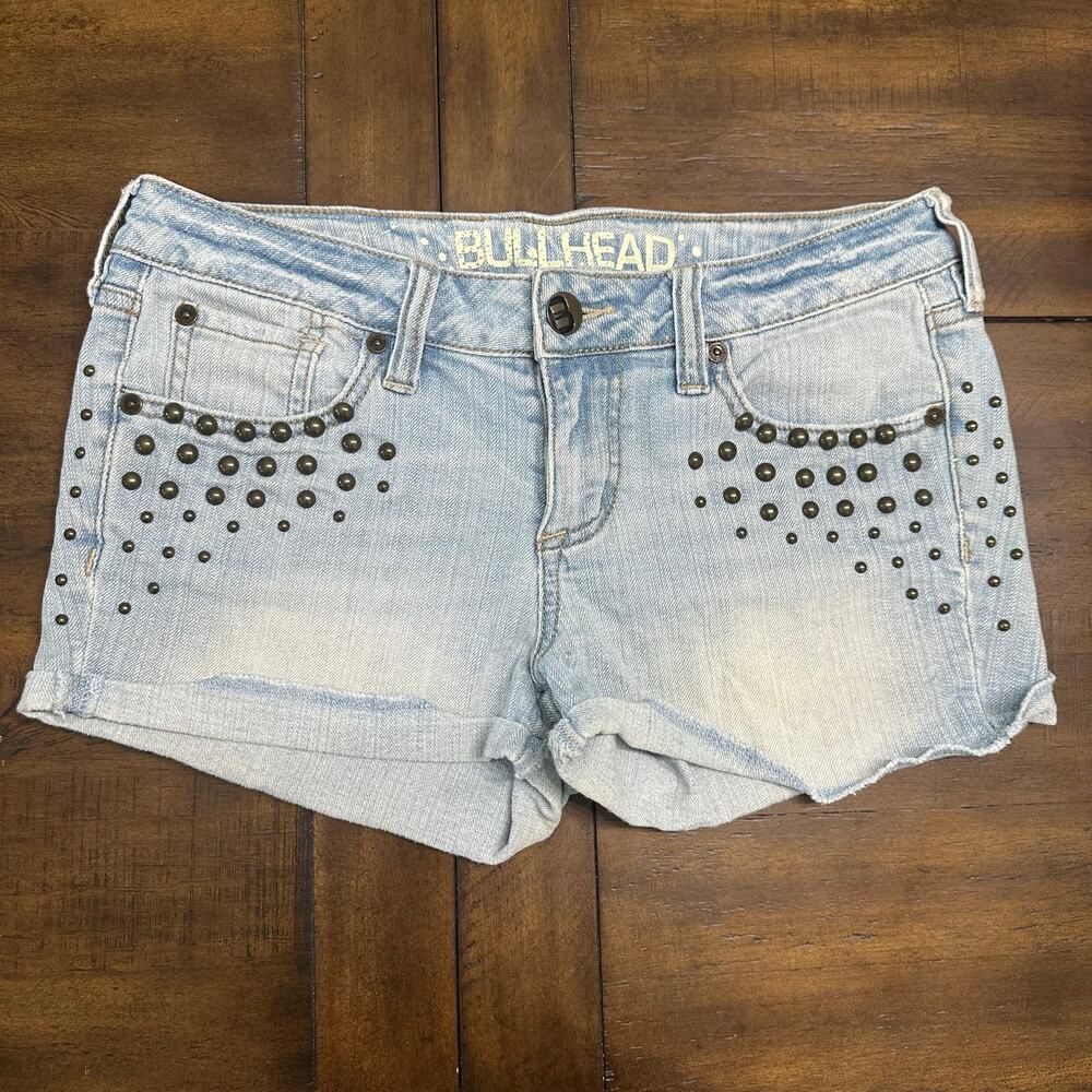 Bullhead PacSun Studded Denim Shorts‎ Women Size 7 Light Wash Festival Y2K